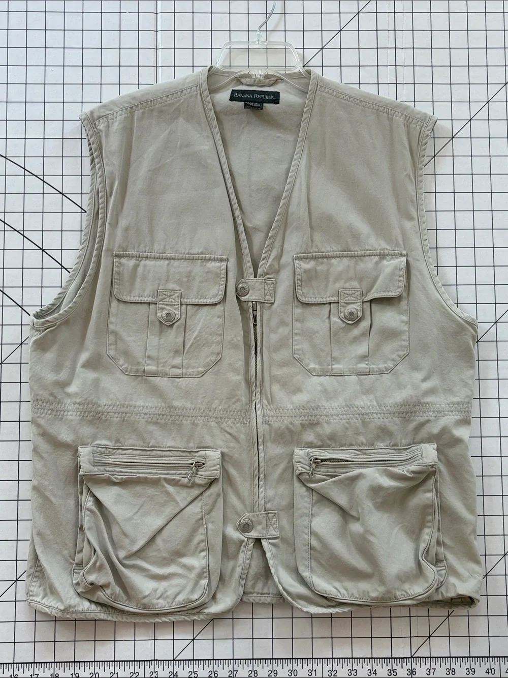 Title: Vintage Banana Republic Safari Travel Photojournalist Vest Size L